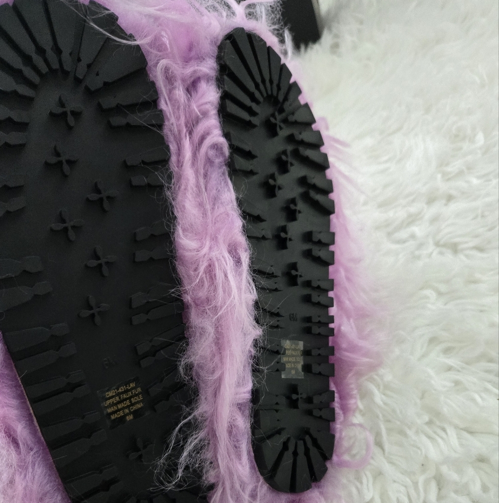 Current Mood Pink Furry Slippers - Picture 4 of 6